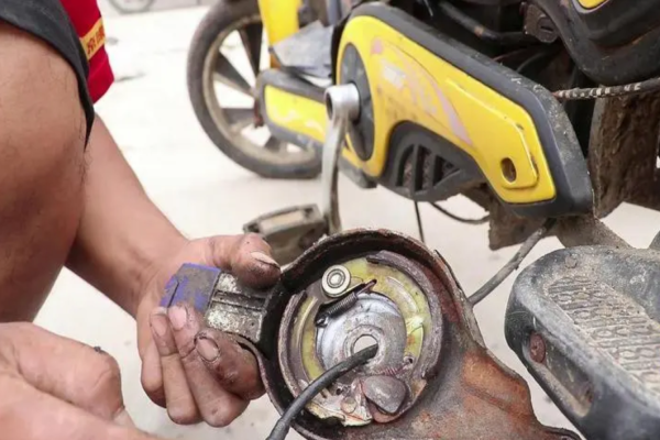 北辰区电动车刹车故障